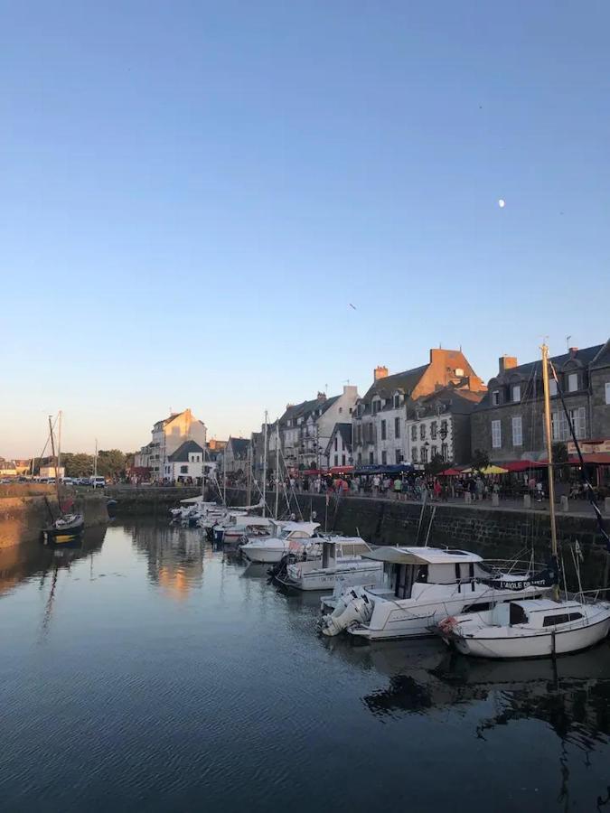 11 Port Lin